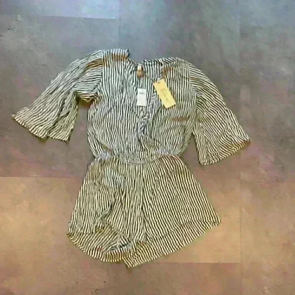 ELAN Dress Size Medium New With Tag
